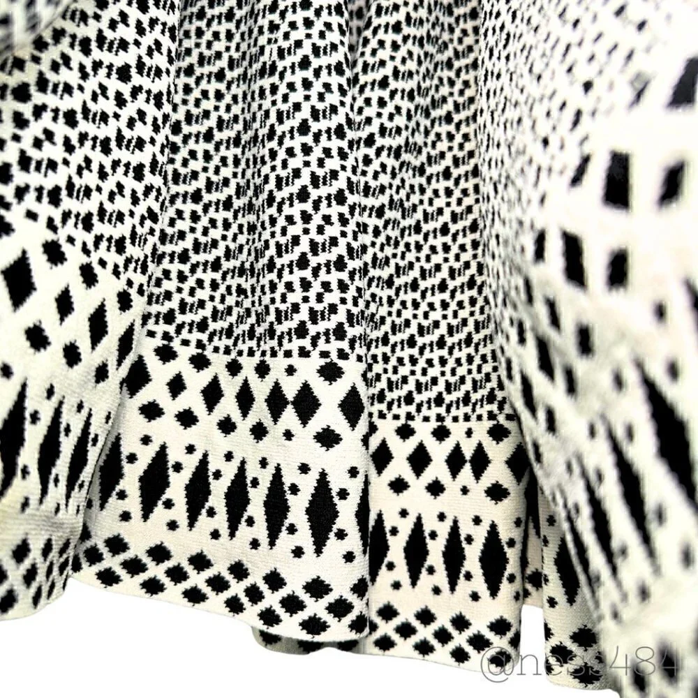 Stella & Jamie‎ Black White Geometric Print Knit Skater Skirt Small
